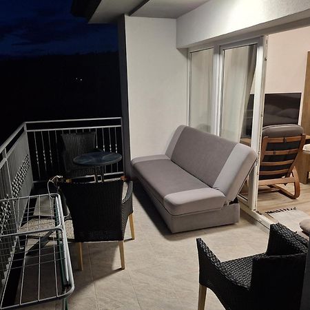 Apartma Med Oljkami - Portoroz Bagian luar foto